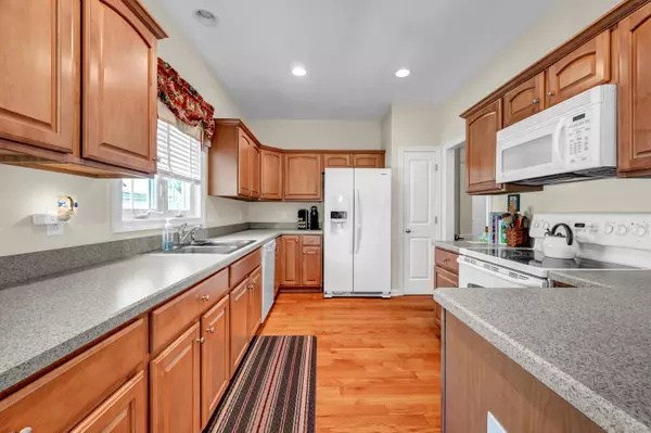 Oxford, CT 06478,106 Country Club Drive #106