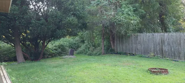 New London, CT 06320,2 Faye Street