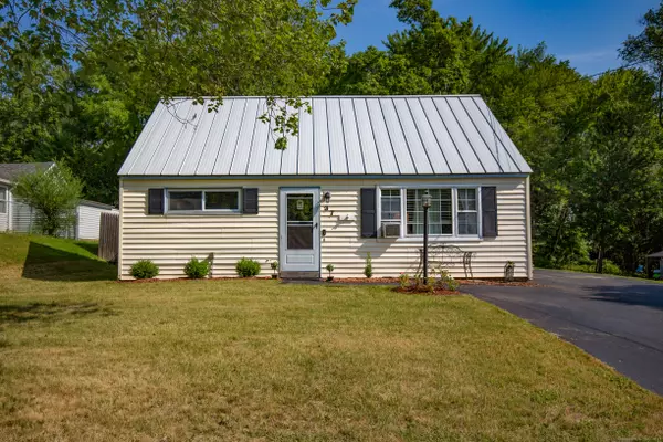 37 King Court, Enfield, CT 06082