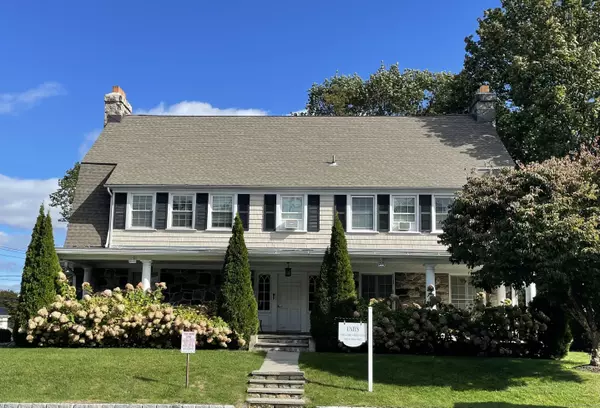 151 Courtland Avenue #APT 1, Stamford, CT 06902