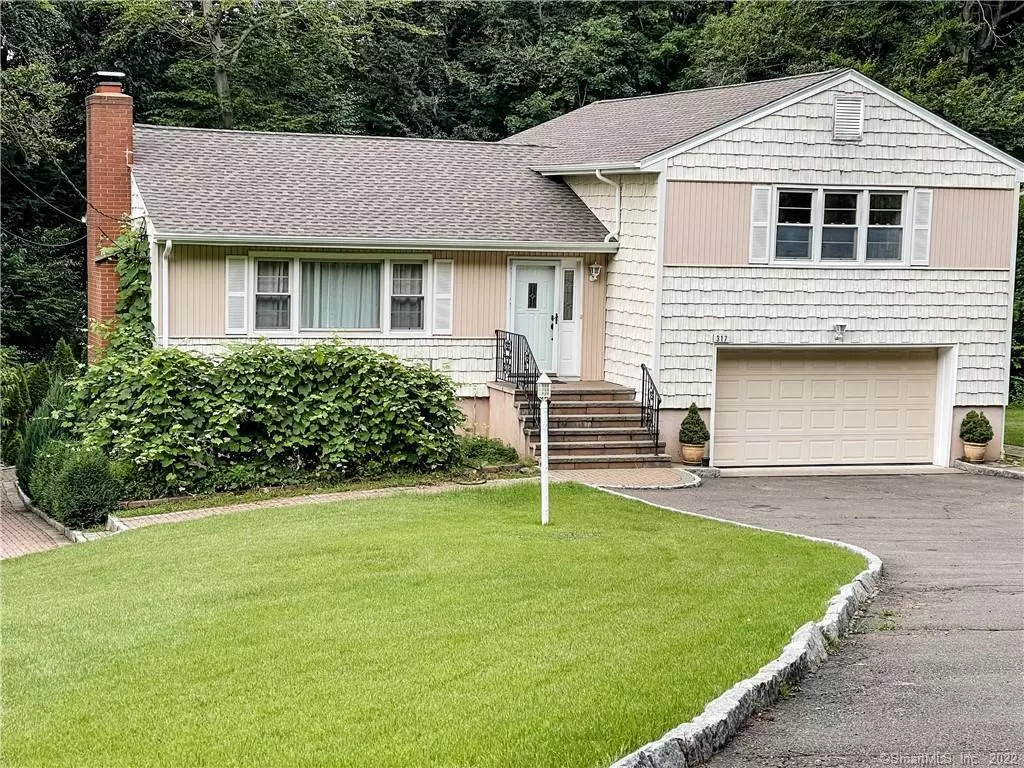 Fairfield, CT 06825,317 Weeping Willow Lane