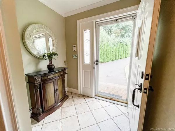 Fairfield, CT 06825,317 Weeping Willow Lane