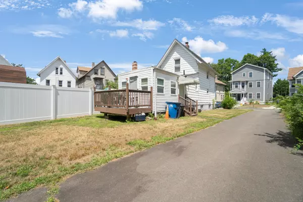 30 Woodland Street, New Haven, CT 06511