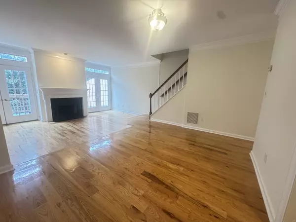 Bridgeport, CT 06604,2675 Park Avenue #3