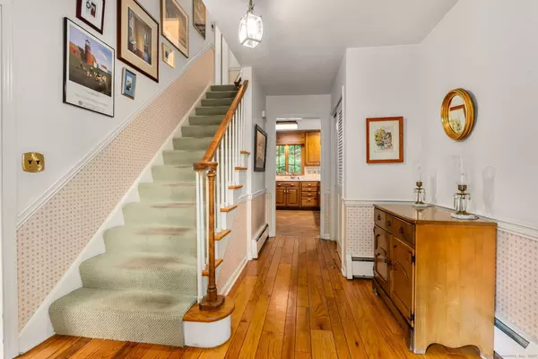 Stamford, CT 06903,56 Hannahs Road