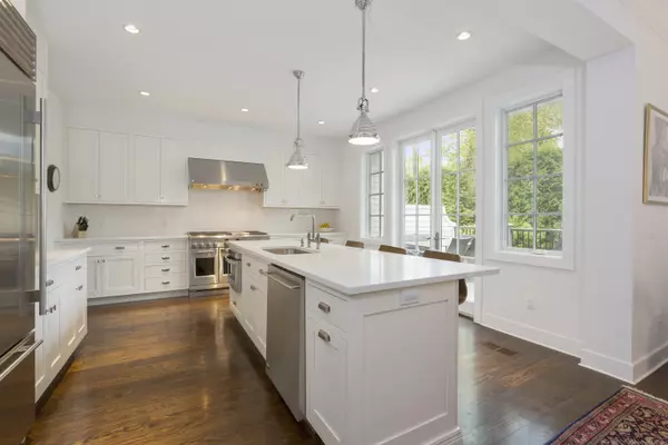 Darien, CT 06820,21 Kensett Lane #21