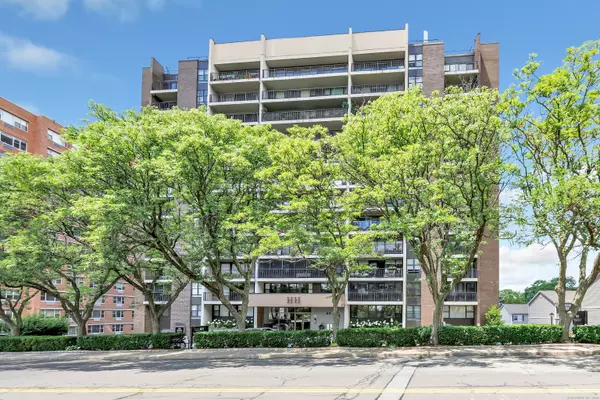 44 Strawberry Hill Avenue #5L, Stamford, CT 06902