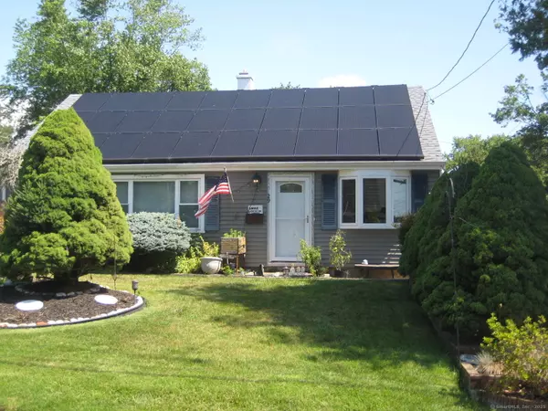 29 Meetinghouse Lane, Milford, CT 06460