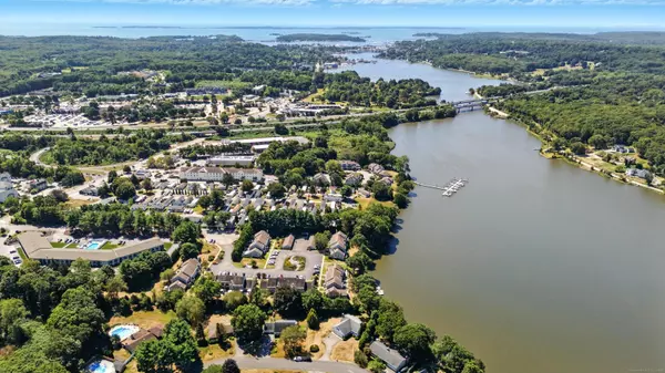 Stonington, CT 06355,40 Riverbend Drive