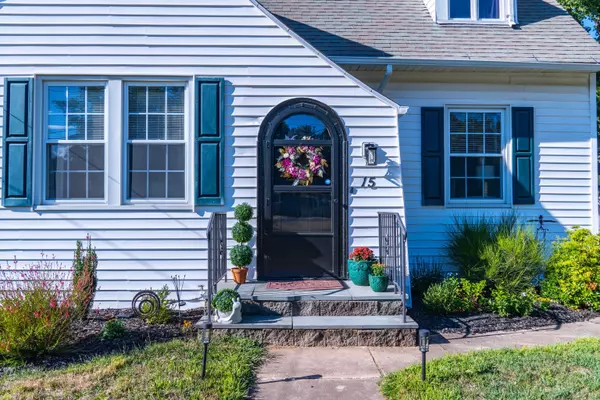North Haven, CT 06473,15 Laydon Avenue