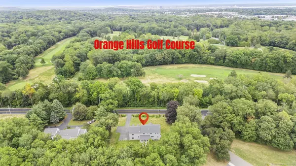 Orange, CT 06477,424 Racebrook Road