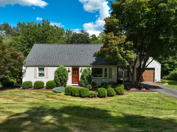 107 Hopewell Road, Glastonbury, CT 06073