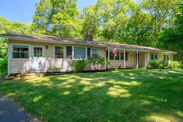 17 Jeremiah Road, Newtown, CT 06482