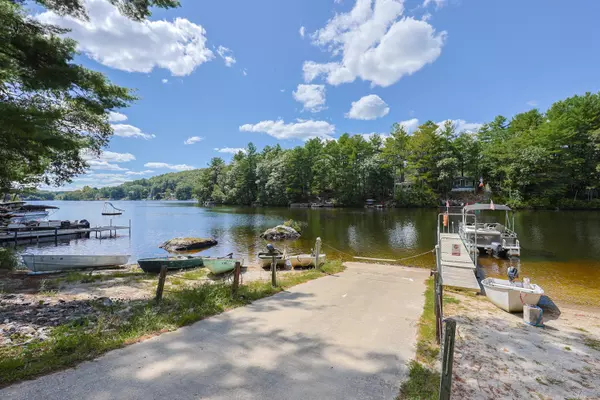 Thompson, CT 06277,17 Green Island