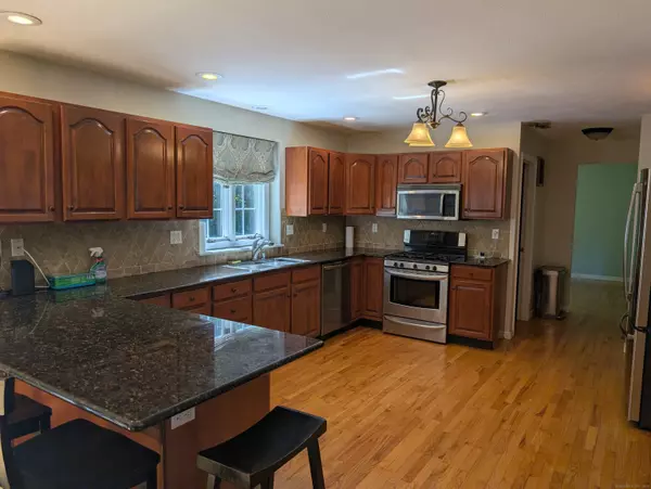 Madison, CT 06443,18 Kelsey Springs Drive