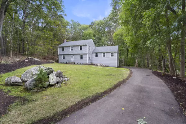 12 Nutmeg Lane, Essex, CT 06426