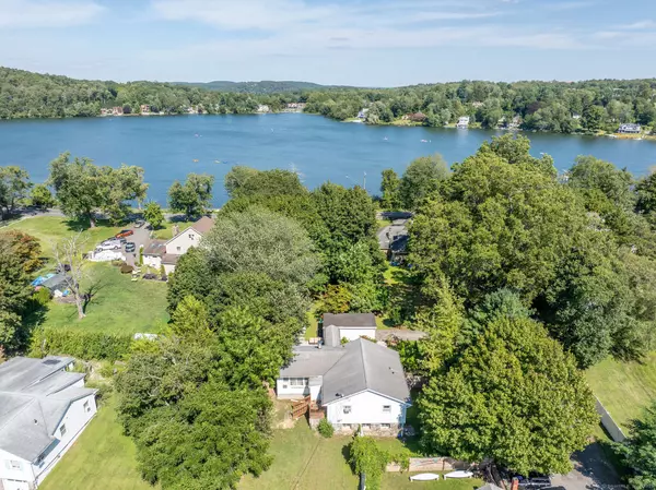 4 Sobel Lane, New Fairfield, CT 08612
