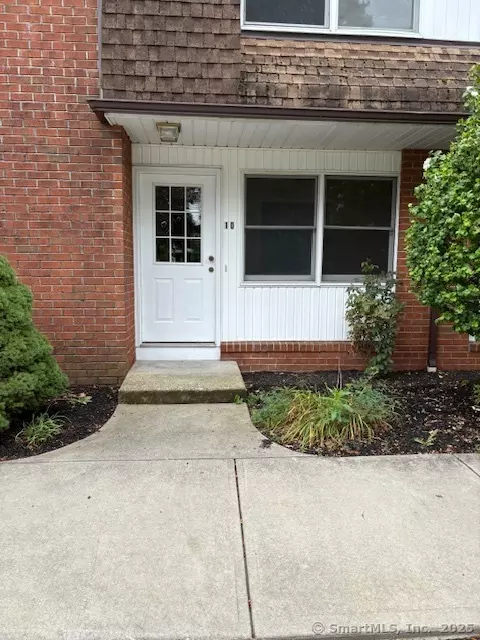 33 Russell Street #APT 10, Griswold, CT 06351