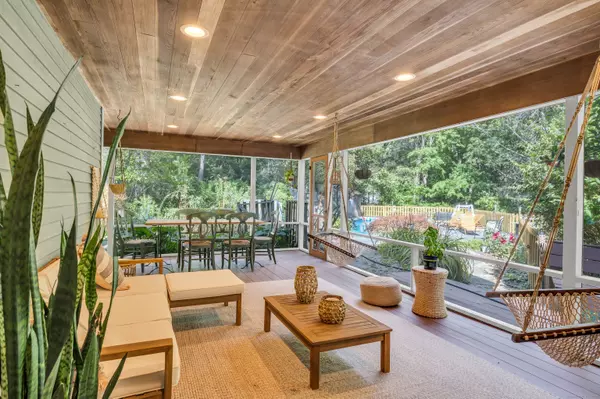 221 Northwood Drive, Guilford, CT 06437