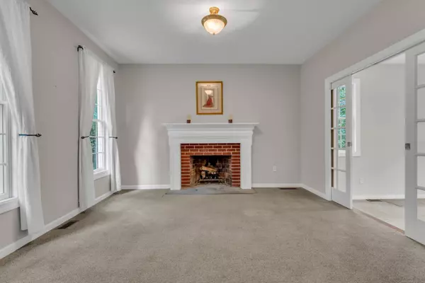 East Lyme, CT 06333,57 Spring Rock Road