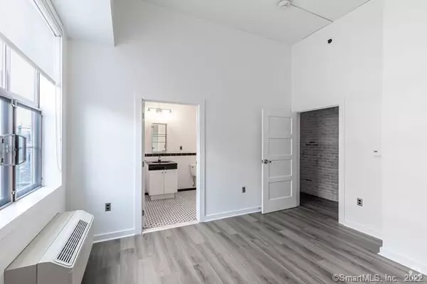 West Hartford, CT 06107,15 Dinah Street #223