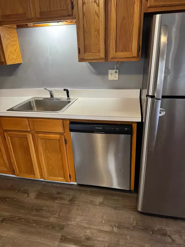 Manchester, CT 06042,56 Elizabeth Drive