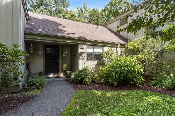 277 Heritage Village #A, Southbury, CT 06488