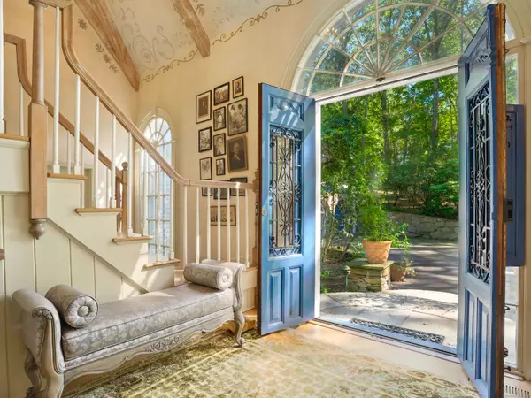 Stamford, CT 06903,250 Saddle Hill Road