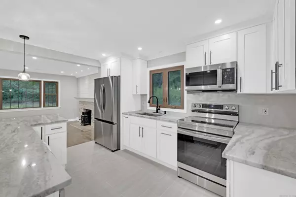 Newtown, CT 06482,108 Riverside Road