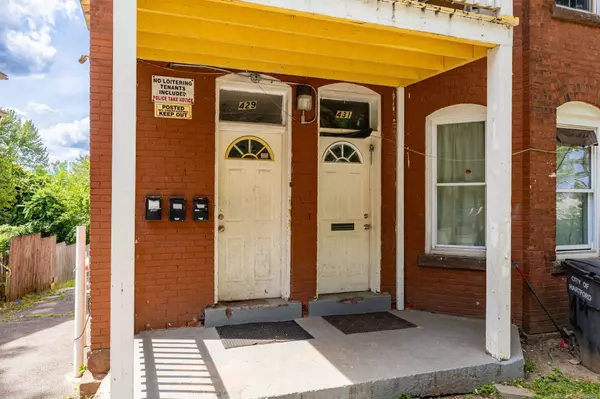 Hartford, CT 06106,429 Summit Street