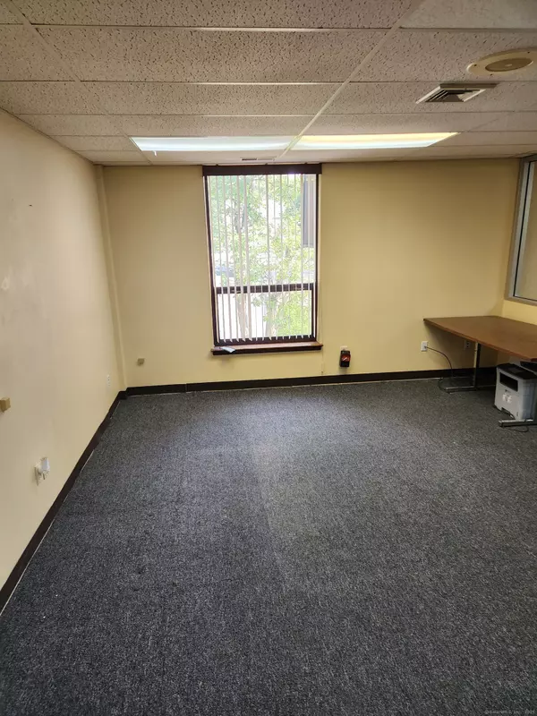 57 North Street #322, Danbury, CT 06810