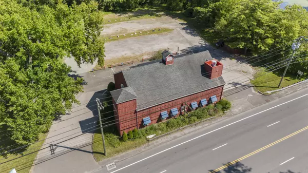 New Milford, CT 06776,29 & 31 Danbury Road