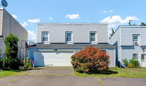 65 Inverness Lane, Middletown, CT 06457