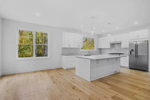 Southbury, CT 06488,175 Hollow Swamp Road