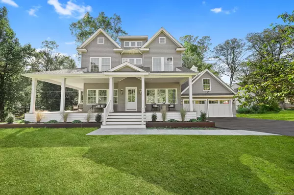 251 Winnepoge Drive, Fairfield, CT 06825