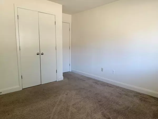 Branford, CT 06405,116 Montoya Drive #116