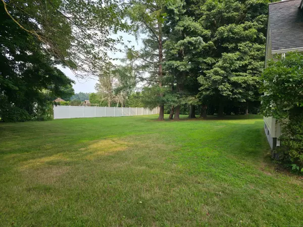 East Windsor, CT 06016,253 East Road