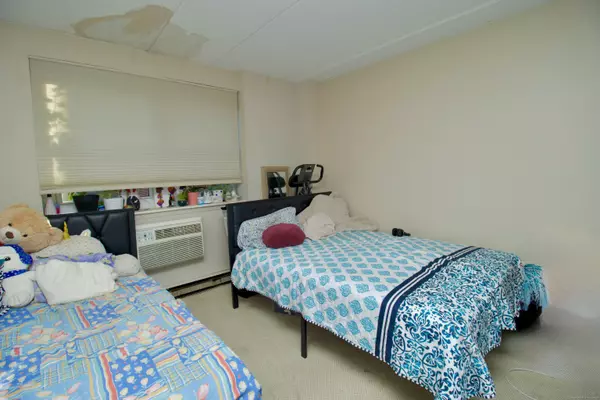 Stamford, CT 06907,27 Northill Street #APT 3A