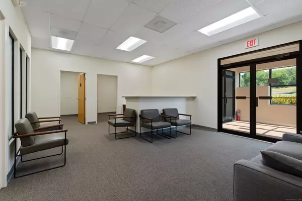 Berlin, CT 06037,124 White Oak Drive