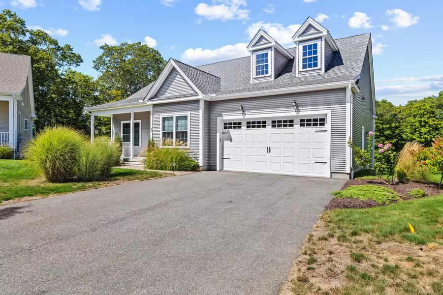 25 Essex Glen Drive, Essex, CT 06426