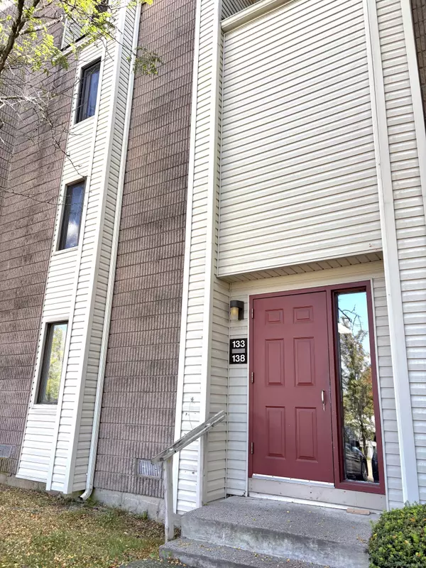 Middletown, CT 06457,137 Burgundy Hill Lane #137