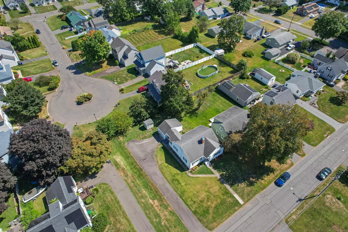 West Hartford, CT 06110,18 Federal Street