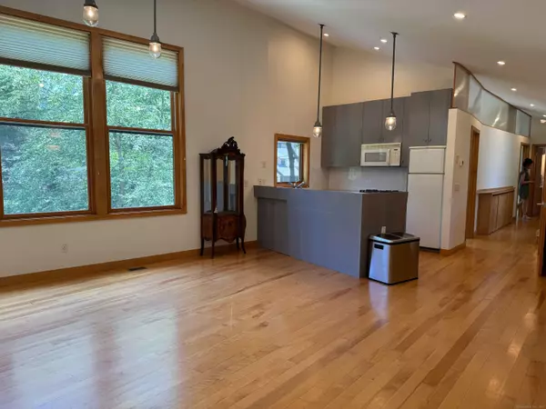 New Haven, CT 06511,283 Ogden Street