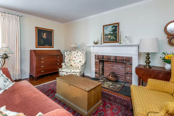 Kent, CT 06757,80 North Main Street #10