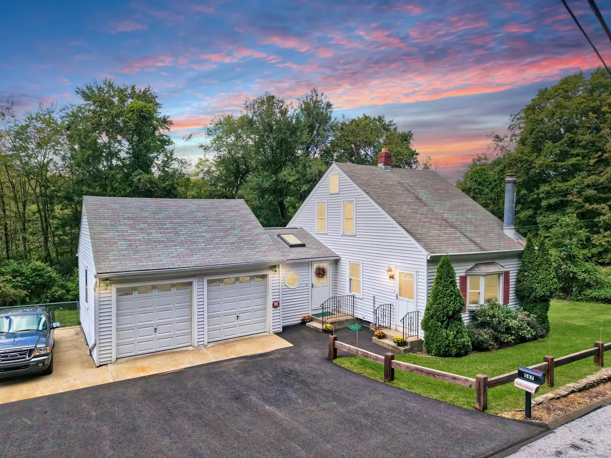 Middlebury, CT 06762,587 Shadduck Road