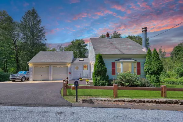 Middlebury, CT 06762,587 Shadduck Road