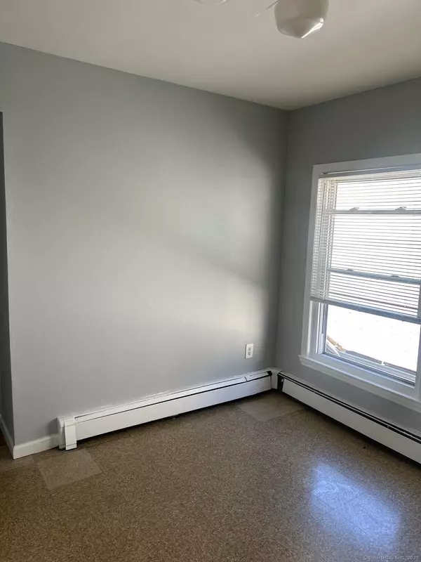 Bridgeport, CT 06608,1458 East Main Street #33