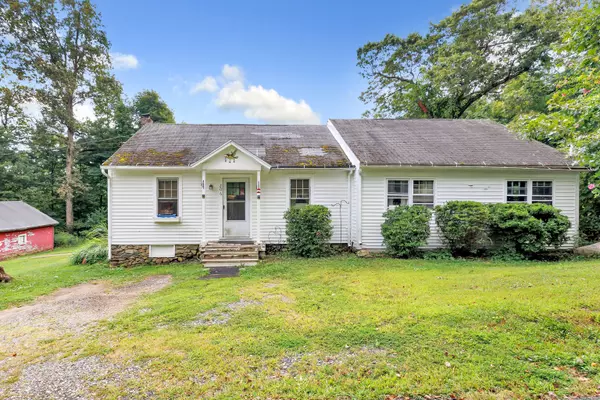 206 Cook Lane, Beacon Falls, CT 06403