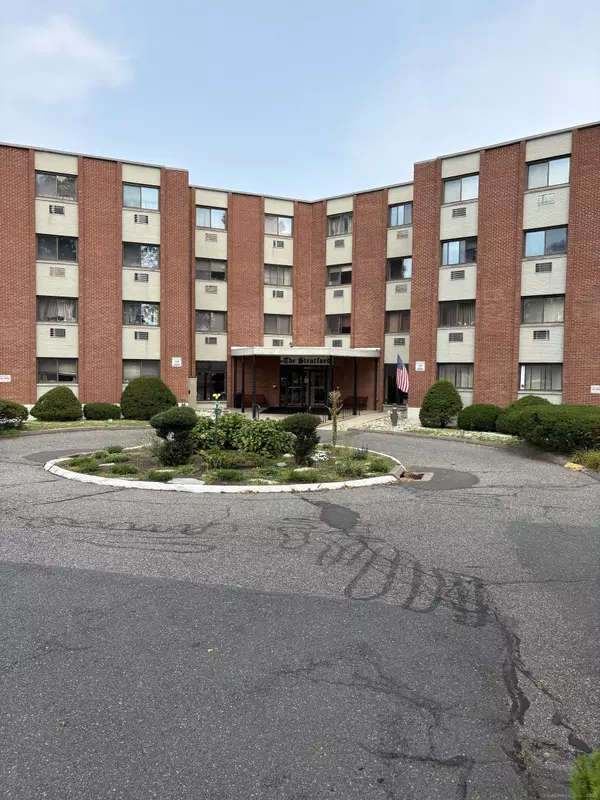 1700 Broadbridge Avenue #C26, Stratford, CT 06614