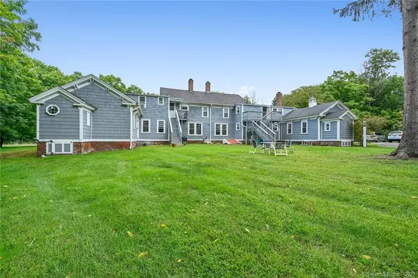 Somers, CT 06071,752 Main Street #6